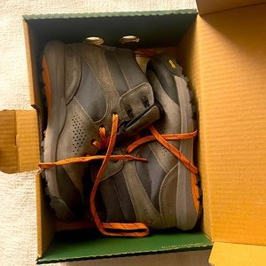 Danner women’s inquire hiking boots